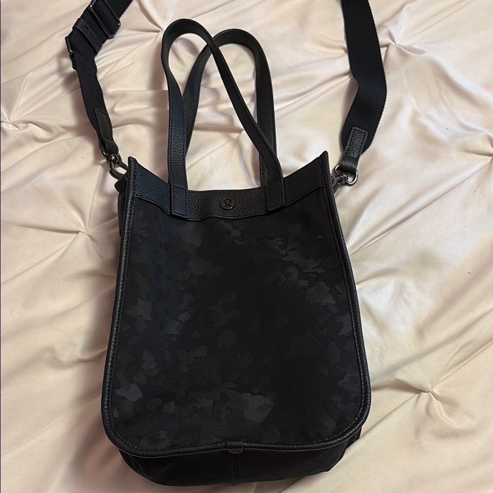 Lululemon Now and Always Tote